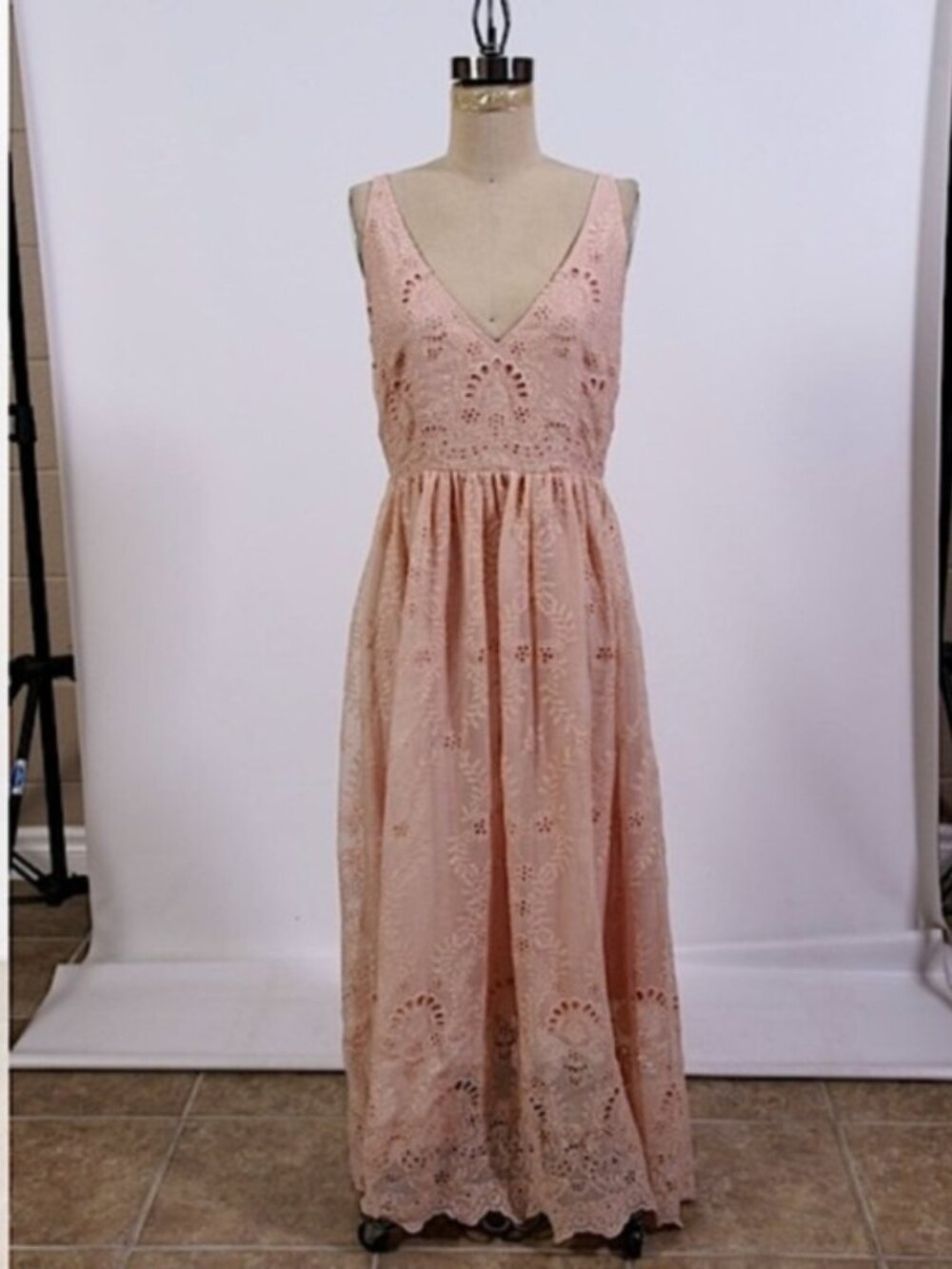ANTHROPOLOGIE Peach Eyelet Sleeveless Maxi Dress NEW sz M  /B19
